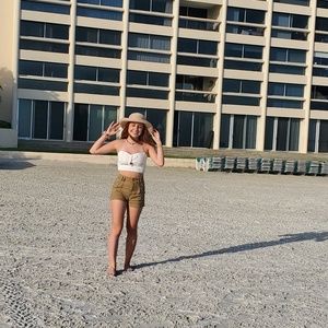 Meet your Posher, Kaya